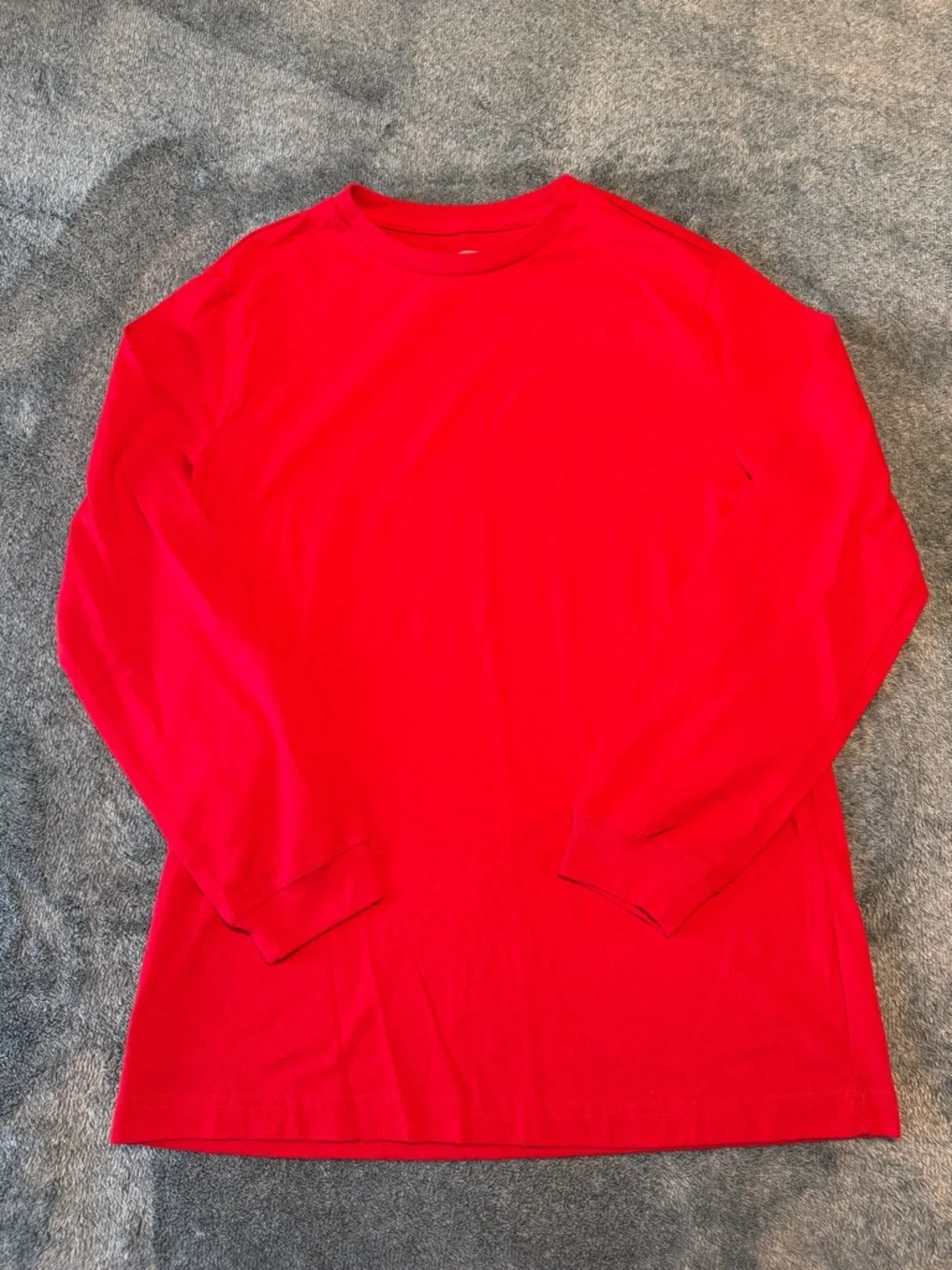 Old Navy Kid's‎ Long Sleeve Red Tee Size XL